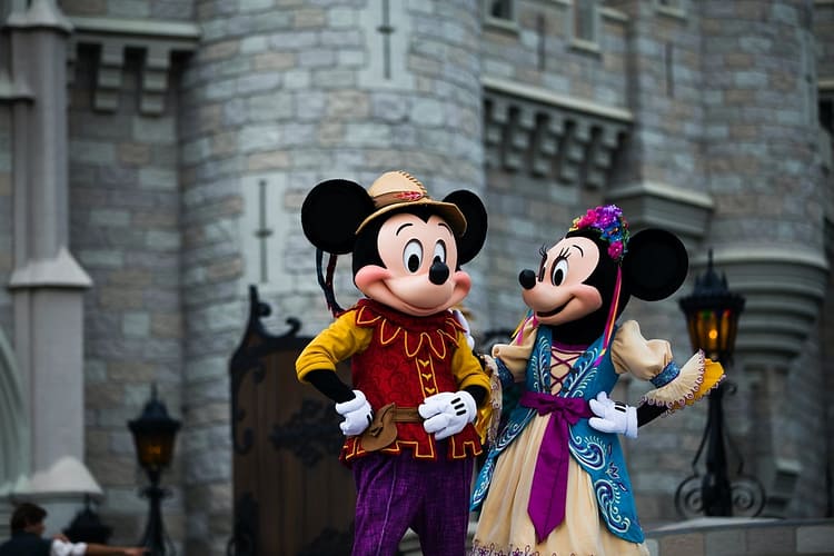 mickey and minnie mouse mascots